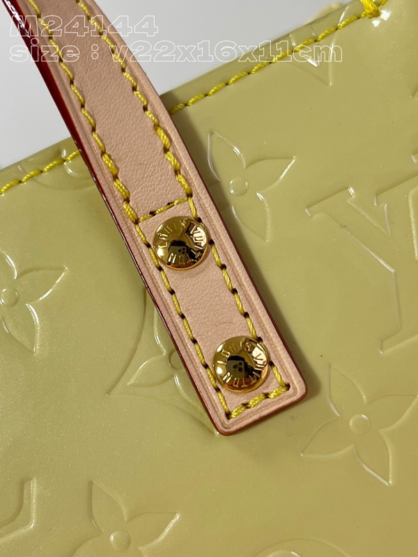 ルイヴィトンバッグ背面デザイン